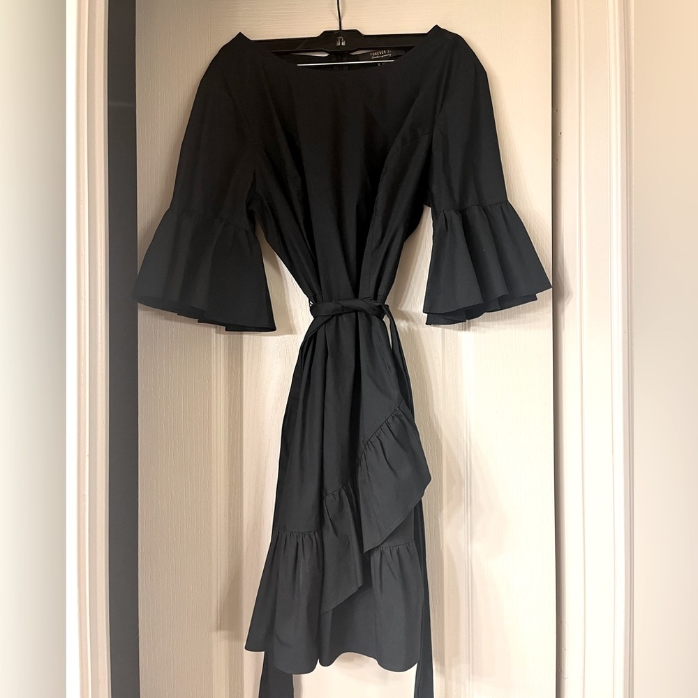 Little black dress, light material 🖤 - Picture 2 of 5